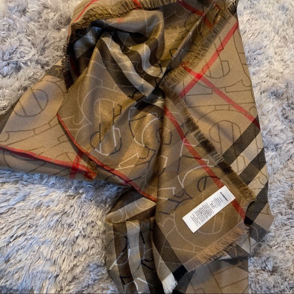 Burberry monogram check scarf - Picture 7 of 13